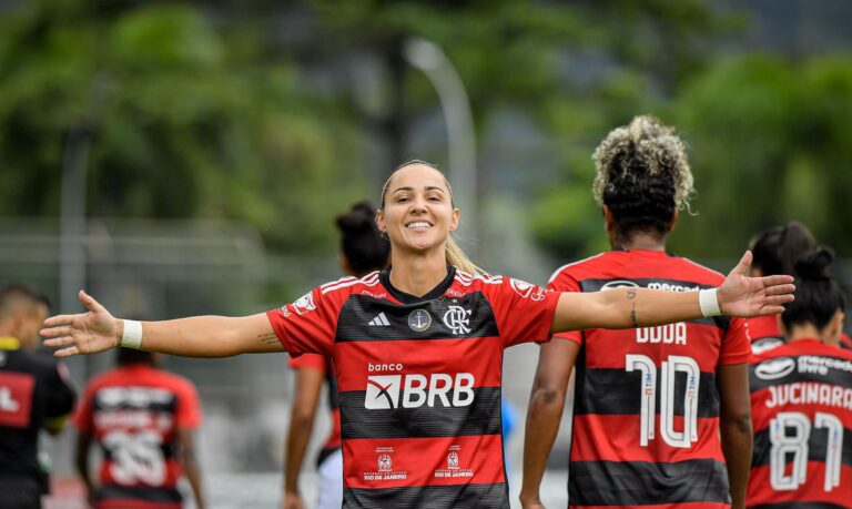 Brasileiro Feminino: Fla tenta retomar liderança diante do São Paulo