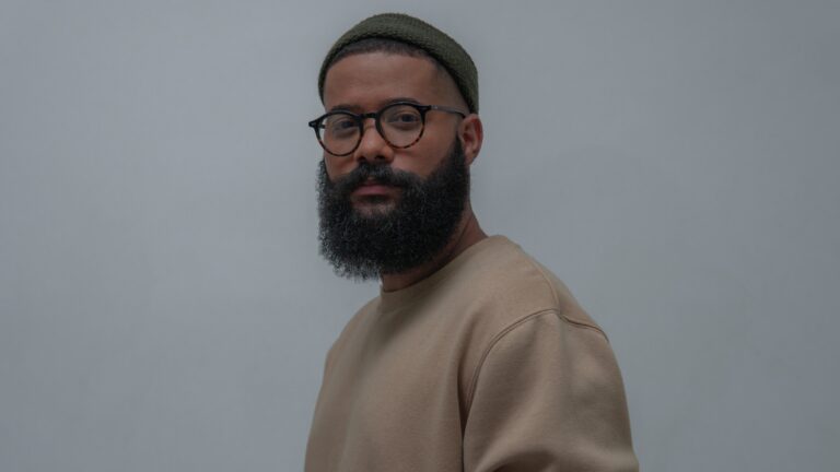 Diego Karter declara a soberania de Deus em “Não Há Outro”