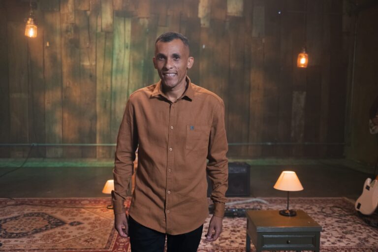 “Consolador”, mais um lançamento com a sensibilidade de George de Paula