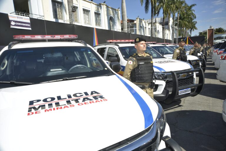 Polícia Militar de Minas Gerais recebe viaturas semiblindadas