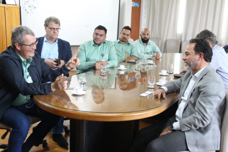 Marco Antônio recebe presidente e vice do Conselho de Administração da Vale