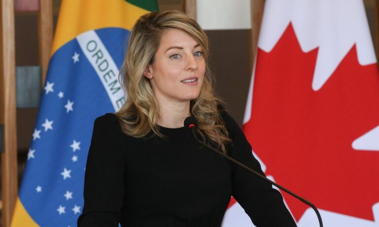 Lula recebe chanceler canadense Mélanie Joly