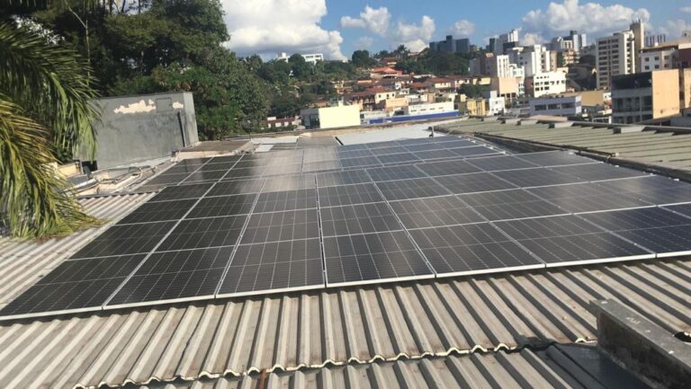 Câmara investe em energia solar para economizar recursos.