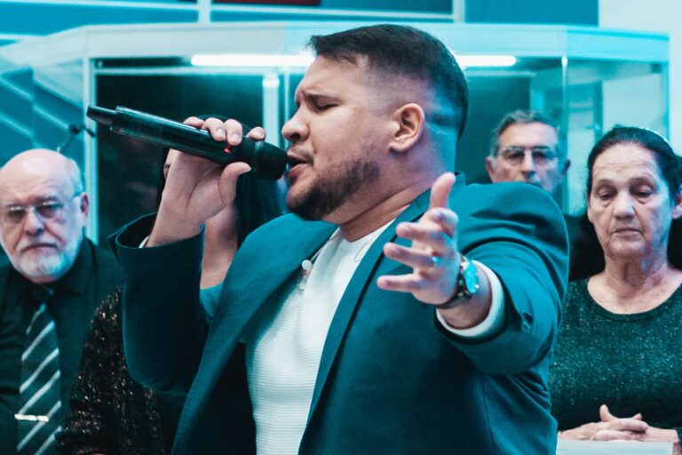 “Toma Tua Igreja”, de Bruno Marães, o anseio pela volta de Jesus em versos e melodia