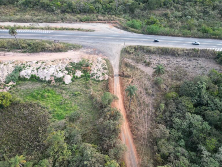 Prefeitura assina ordem de serviço para pavimentação de estrada que liga Una a BR 381