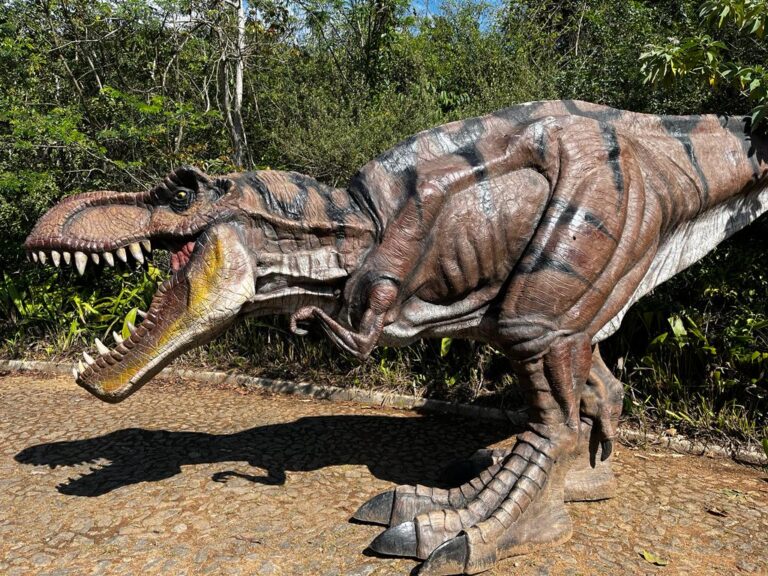 Exposição Parque dos Dinossauros terá retirada prévia de ingressos; saiba como!