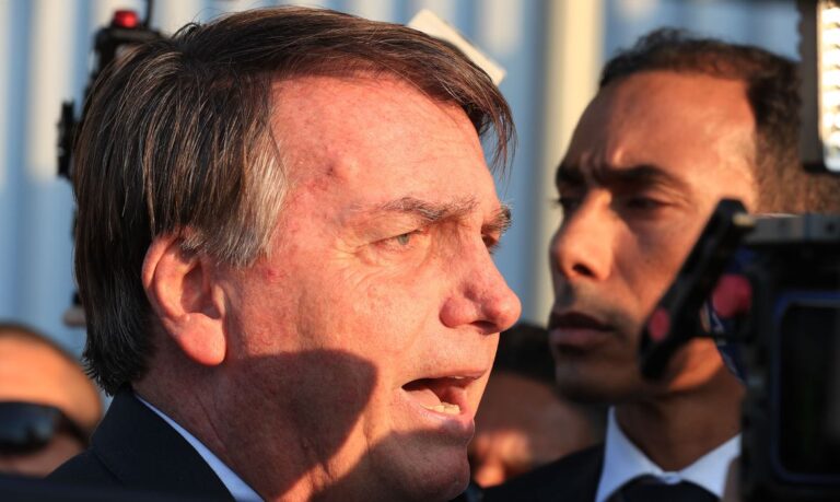 Defesa de Bolsonaro vai adotar medidas judiciais contra Delgatti