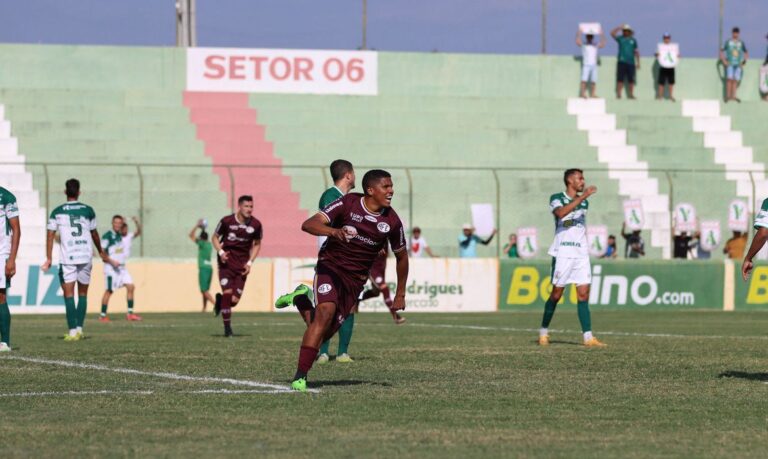 Ferroviária-SP segura 1 a 1 com Sousa-PB e conquista acesso à Série C