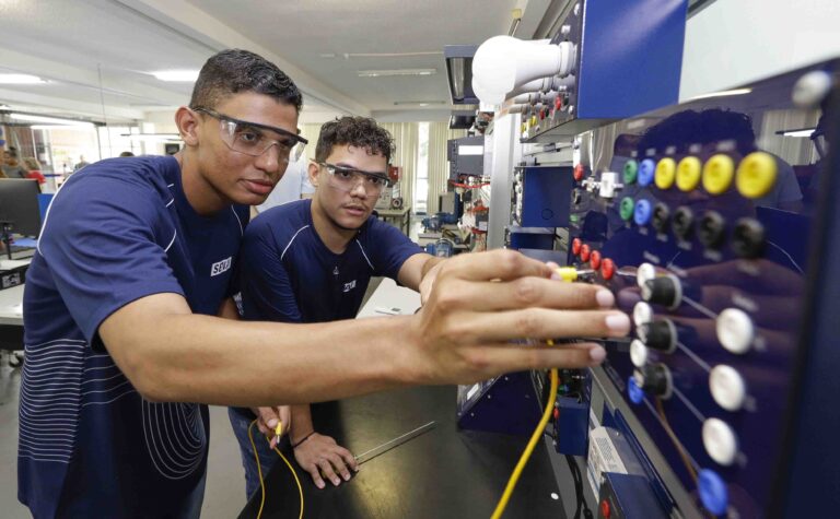 Resultado da quarta edição do Trilhas de Futuro está disponível e estudantes já podem se matricular