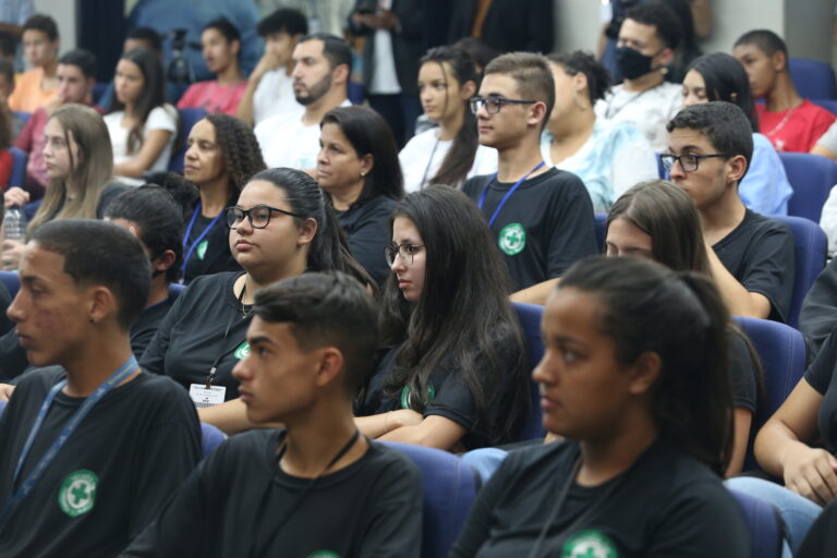 Período de credenciamento das instituições de ensino do Trilhas de Futuro já começou