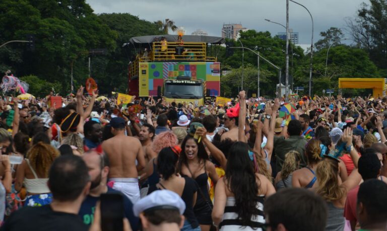 Cemig alerta sobre a segurança com a rede elétrica no pré-carnaval