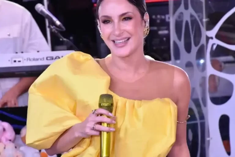 Claudia Leitte troca Yemanjá por Yeshua durante show e divide internautas