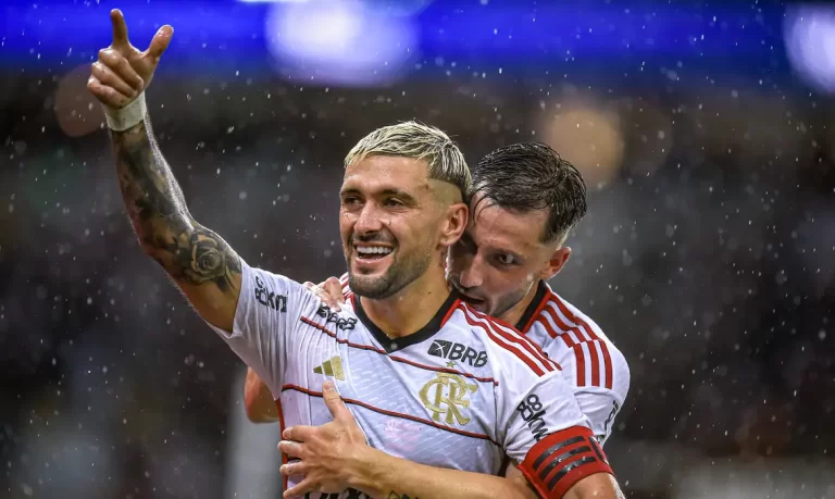 Sem sofrer, Flamengo abre 2×0 contra Fluminense na semi do Carioca