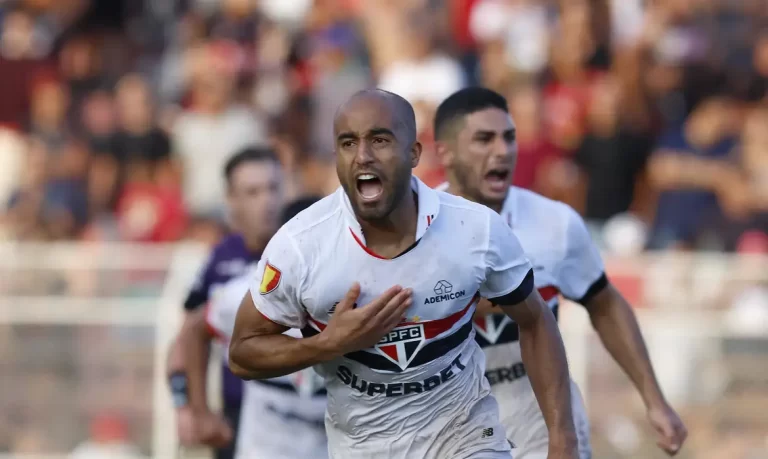 São Paulo vence Ituano nos acréscimos e vai às quartas do Paulistão