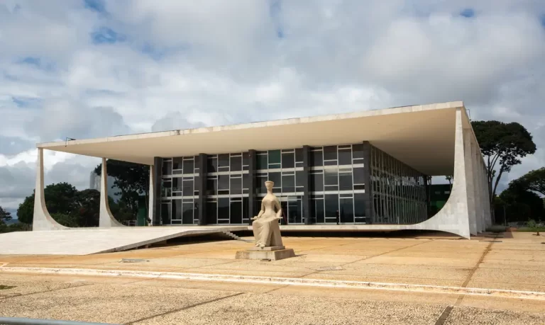STF valida incidência de PIS e Cofins sobre locação de bens
