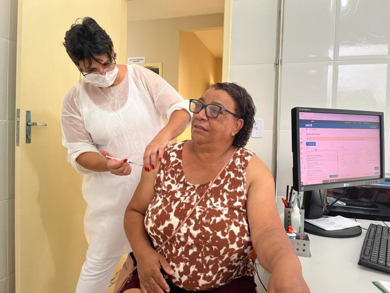 Dia D de vacinação contra a gripe movimenta unidades de saúde em São Gonçalo
