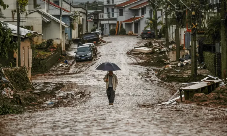 Mais de 80 mil pessoas estão desabrigadas no Rio Grande do Sul