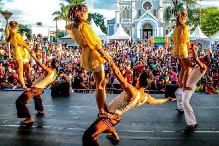 O maior evento multicultural gratuito em praças públicas do Brasil retorna a BH com show internacional, Vila Gastronômica e diversas atrações