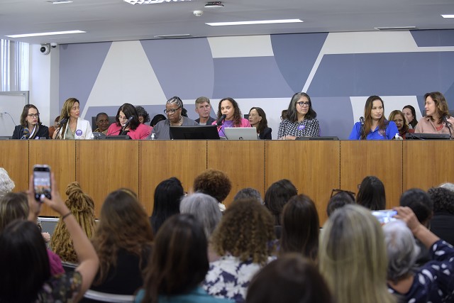 Mesmo com Lei Maria da Penha, conscientização sobre violência contra a mulher ainda é desafio