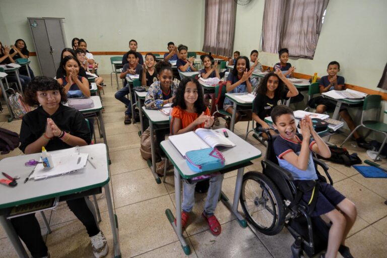 Cadastro Escolar 2025: prazo para inscrições na rede pública de ensino de Minas Gerais vai até 1/11