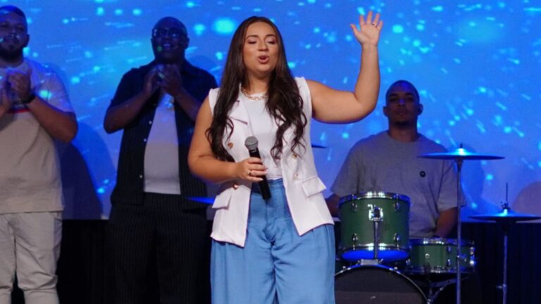 Rayssa Andrade Lança a Canção “Yeshua” pela Bless Music