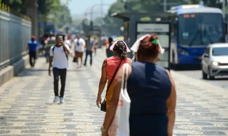 Rio registra 43,2°C nesta quinta-feira, temperatura recorde no ano