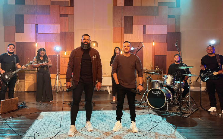 Junior Silva feat. Jeyzer Maia, lança o single “Eu Sou O Que Sou”