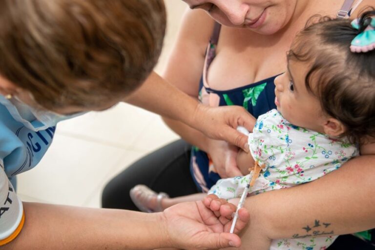 Governo de Minas amplia vacinação contra a influenza para toda a população acima de 6 meses