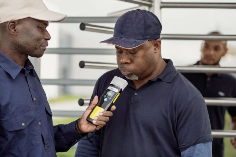Maio Amarelo: como as novas tecnologias dos bafômetros salvam vidas no trânsito