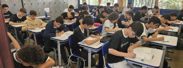 Estado realiza primeiro simulado para o Enem 2025 contemplando 420 mil estudantes