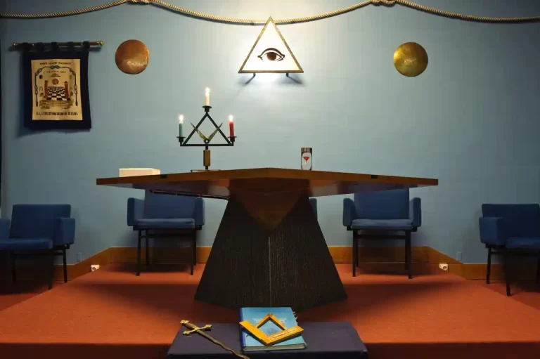 Pastor denuncia conexão entre igrejas evangélicas, maçonaria e a ONU