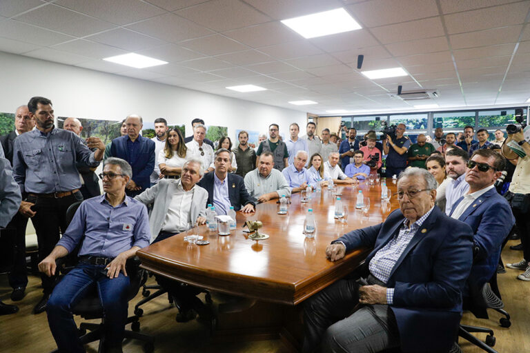 Governador destaca revolução do agro mineiro e avanços da segurança no campo na abertura da Agrishow