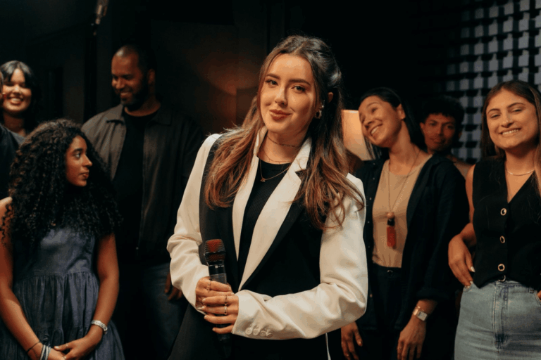 Esther Marcos traz o belíssimo single “Morrer é Lucro”, segundo do projeto “Milagres”