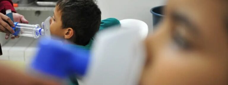 Saiba quando procurar atendimento de urgência em casos de crianças ou idosos com sintomas respiratórios