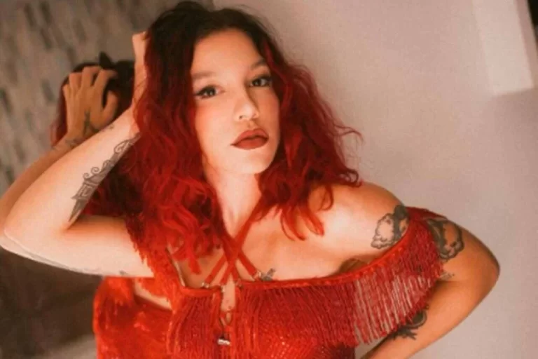 Priscilla completa 20 anos de carreira e reforça que não volta para o gospel