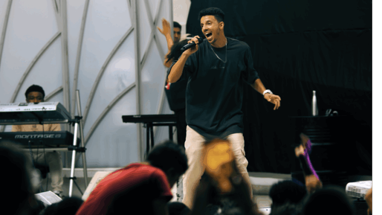 “Perto de Deus”, uma música vibrante do cantor Rafah para o seu coração