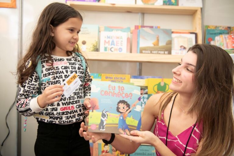 16º Salão do Livro Vale do Aço homenageia Adélia Prado