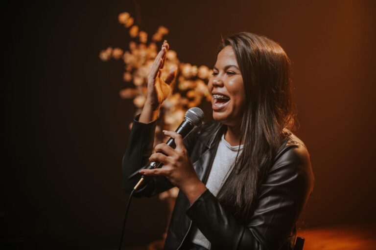 Novo trabalho da cantora foi lançado nesta quinta-feira, 7 de agosto, e traz uma palavra direta para quem enfrentou rejeição e espera pelo agir de Deus