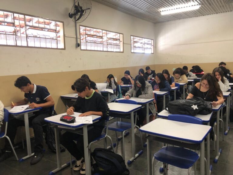 Cadastro de professores e diretores é obrigatório para participação no Saeb 2025