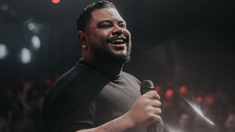 Pará de Minas recebe primeira edição da Marcha para Jesus com show de Lukas Agustinho