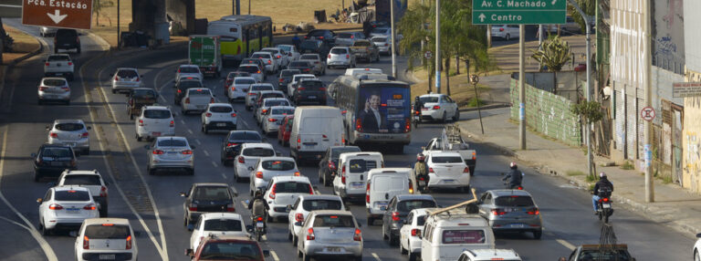 Minas Gerais é o primeiro estado do Brasil a registrar mais de 100 mil transferências digitais de veículos