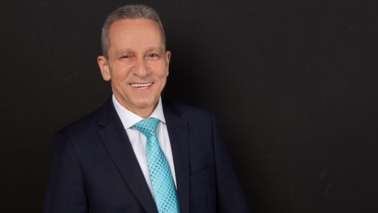 O Pastor Jayme de Amorim lança a canção “Não Adianta”, um alegre canto de fé