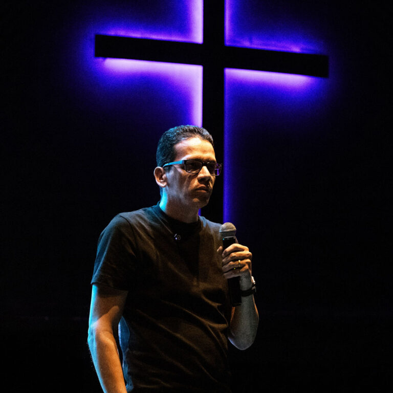 Pastor Luciano se destaca nas Redes Sociais ao usar a internet para cumprir o Ide de Jesus