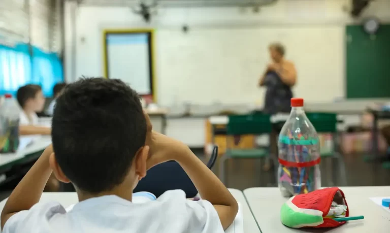 Governo abre canal para sugestões sobre uso de IA na educação