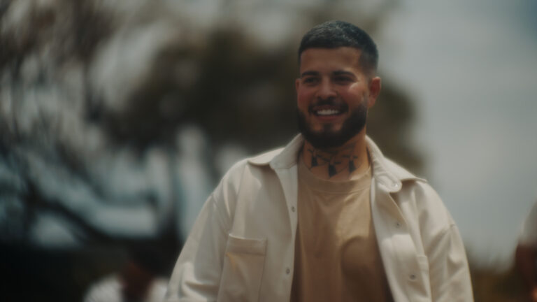 O cantor Jottapê lança a canção “Lázaro”, uma metáfora gerando vida onde havia morte