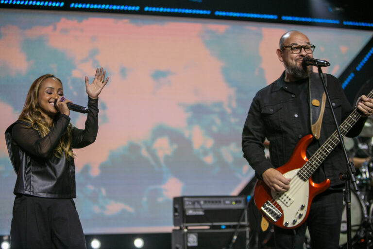 Banda Quatro por Um lança “Porque Creio Em Ti” (Ao Vivo) feat. Bruna Karla