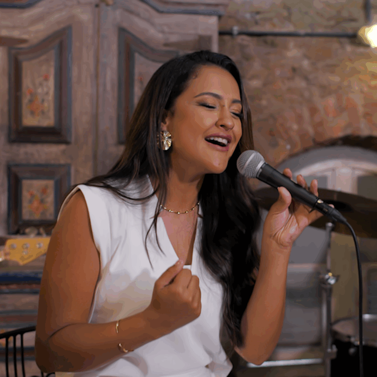 Bruna Martins lança “Nova Canção”, gratidão e adoração em melodia e letra