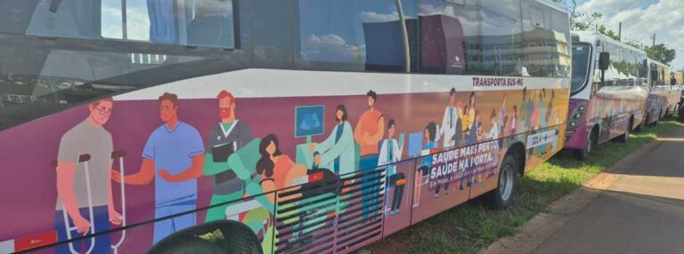 No Sul do estado, Governo de Minas entrega 63 veículos para transporte em saúde