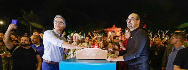 Governo de Minas abre o Natal da Mineiridade 2025 com inauguração das luzes da Praça da Liberdade e concerto da Vesperata de Diamantina