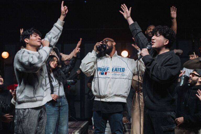 Welcson collab Pietro Faria, Gabriel Augusto e Coral Resgate na vibrante canção “Phenomena (Da Da)”